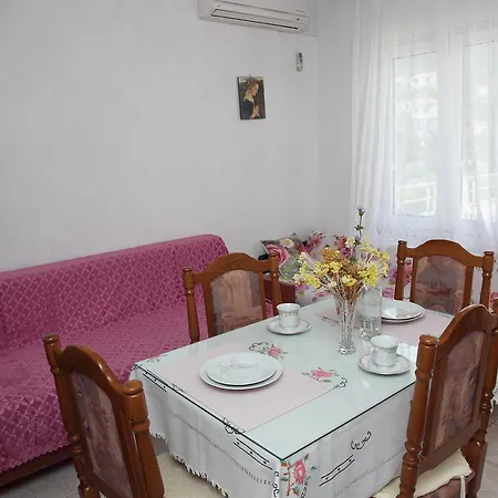 11029b Vinišće